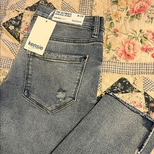 Kensie Women's Light Blue Ankle Jeans